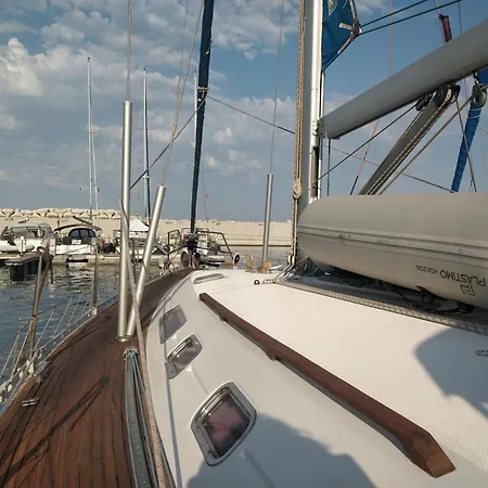 Πλωτό κατάλυμα Slalom-dufour 45 Classic Rhodes City