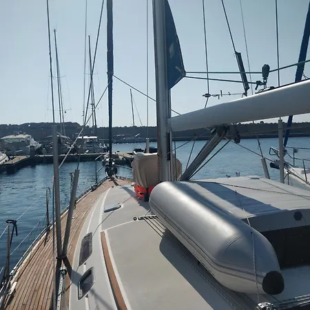 Πλωτό κατάλυμα Slalom-dufour 45 Classic
