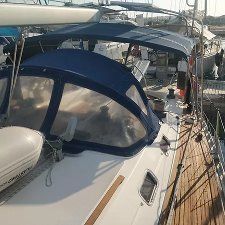 Slalom-dufour 45 Classic 보트호텔